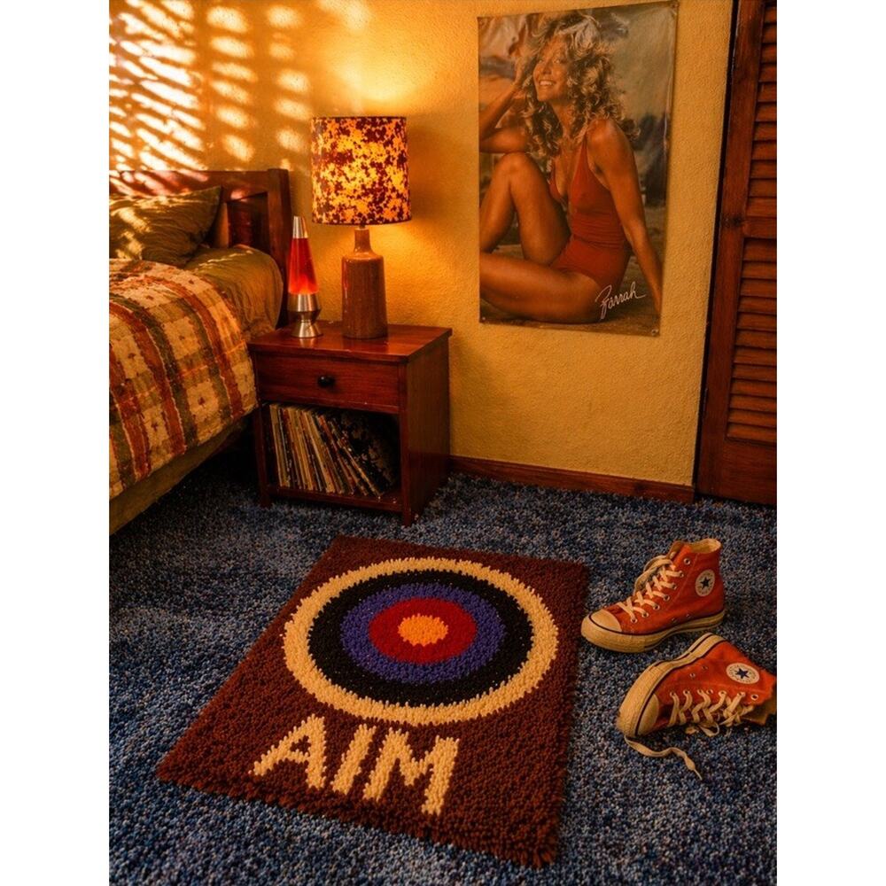 Vtg. 70s Latch Hook Rug Bullseye Target Kit 20X27 Wall Hanging Decor NEW Pillow